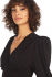 Top nero con spalle imbottite
