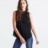 Top smanicato con pizzo