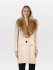 Cappotto con collo di pelliccia