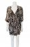 Abito leopardato con scollo a V