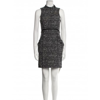 Abito in tweed smanicato