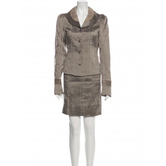 Tailleur in seta grigio 