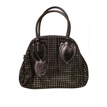 Borsa nera con borchie