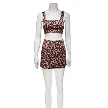 Completo leopardato con bottoni