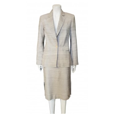 Completo grigio in seta 