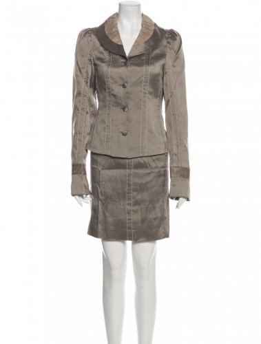 Tailleur in seta grigio 