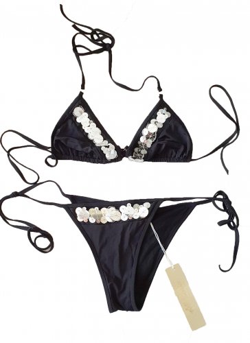 Costume nero con paillettes