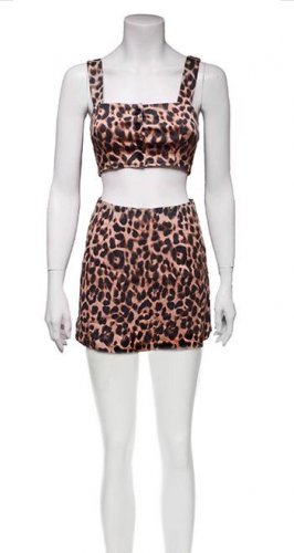 Completo leopardato con bottoni