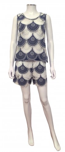 Canotta e shorts in jeans e pizzo